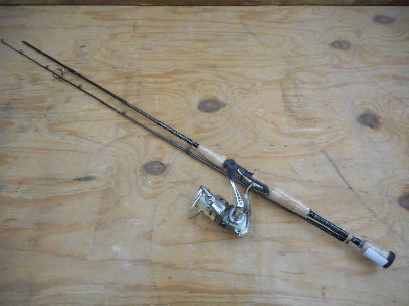 lot 321 image: New Mitchell 2-Piece 66 Medium Ac...