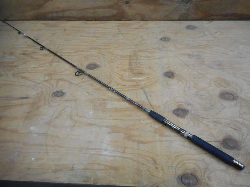 lot 348 image: Frontier 3151 510 Worm Rod ...