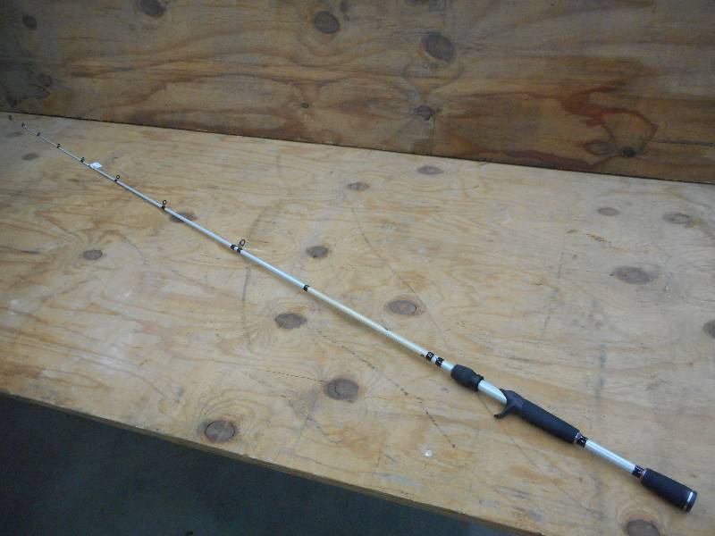 lot 356 image: Shimano Sellus Spinnerbait 610 Me...