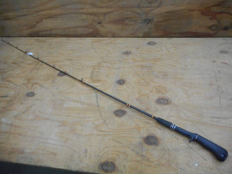 lot 357 image: Berkley Lightning Rod 56 Medium A...