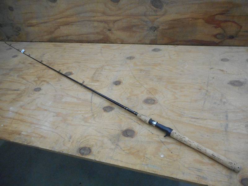 lot 364 image: Fenwick Bass Class 69 Medium Acti...