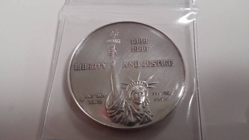 Liberty and Justice 1986 1 ounce Silver Round