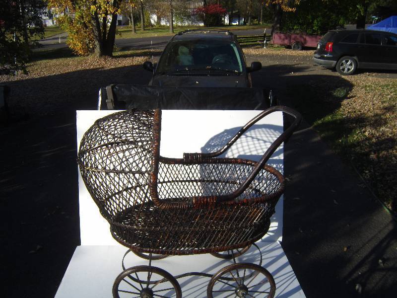 WICKER DOLL BUGGY