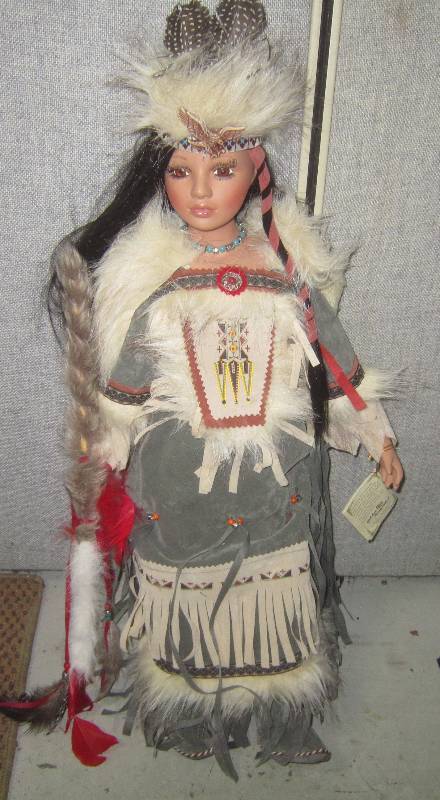 27 Golden Keepsake Native American Doll NEW Speaking Wind