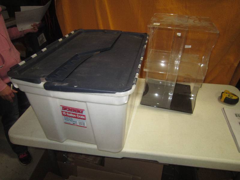 Tote Acrylic Display