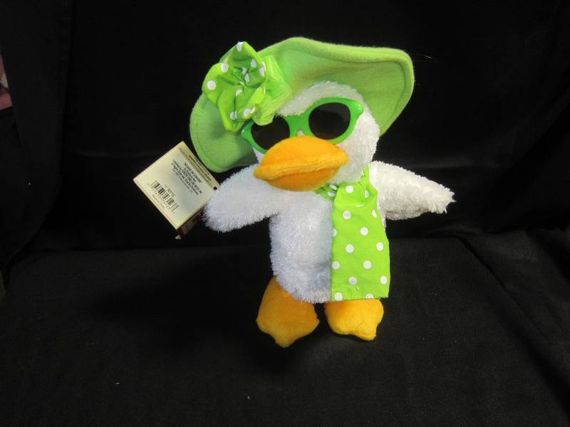 Musical Duck - Dances and Sings to Walking on Sunshine Green