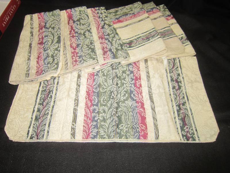 Set of 8 Napkins