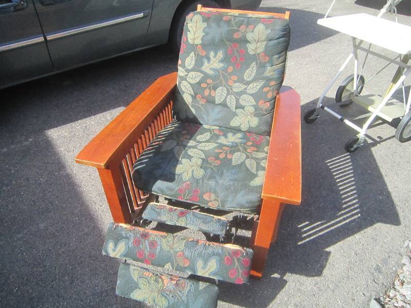 MISSION OAK RECLINER CHAIR.  NEEDS RECOVERING.