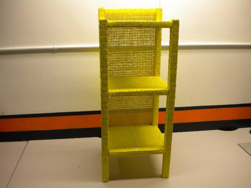 WICKER YELLOW STAND