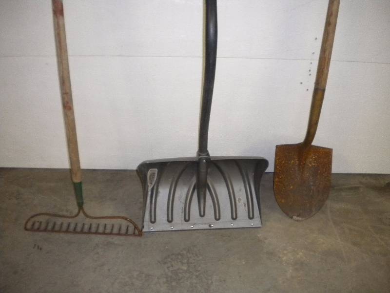 SHOVELS