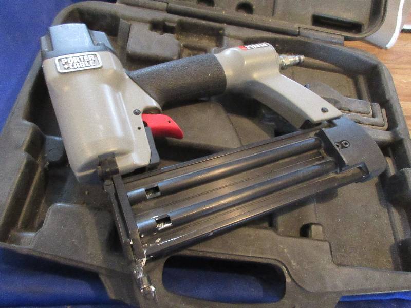 PORTABLE CABLE BRAD NAILER