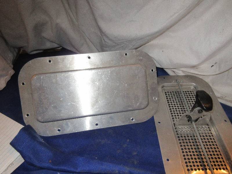 TRAILER VENTS