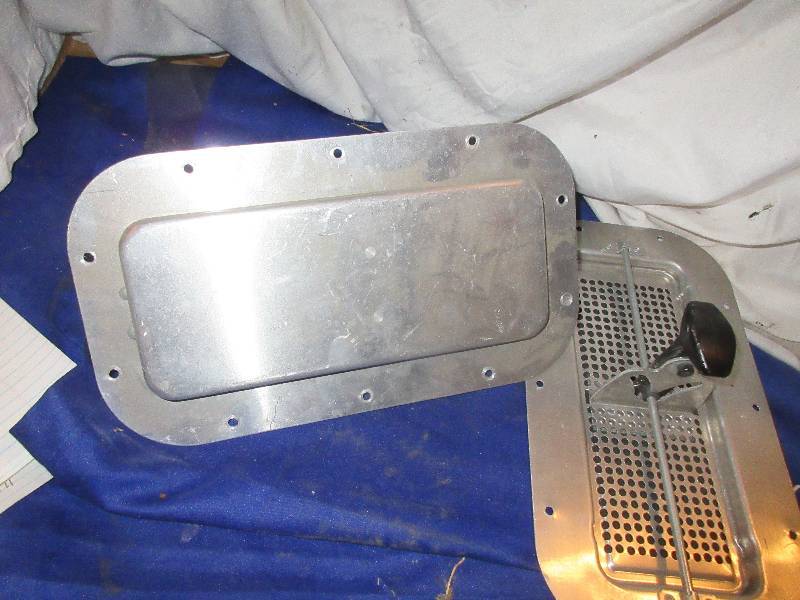 TRAILER VENTS