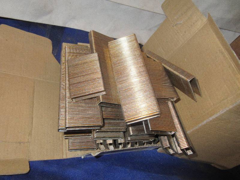 16 GAUGE GALVANIZED CHISEL POINT STAPLES