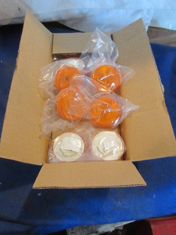 box of 20 new t6railer lights