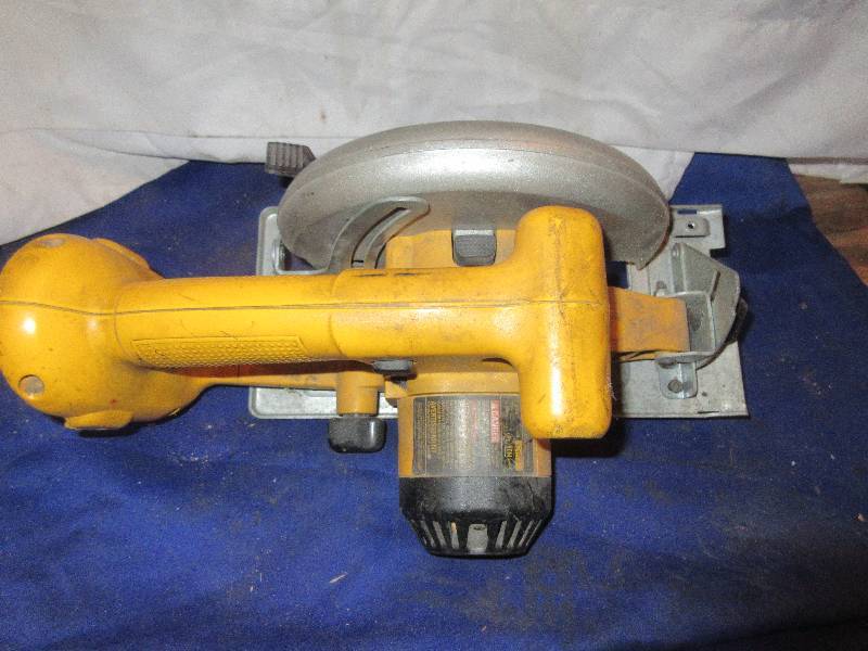 dewalt skill saw