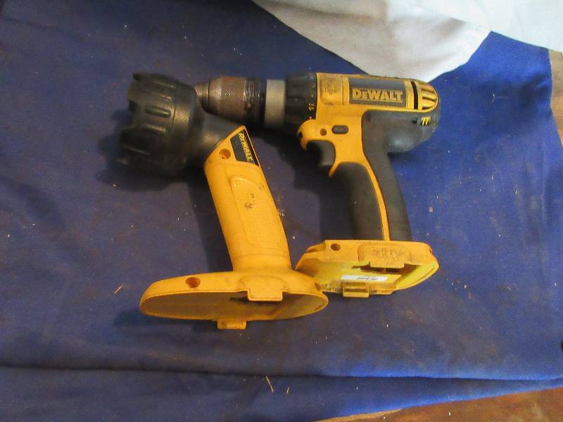 dewalt cordless drill and flash light