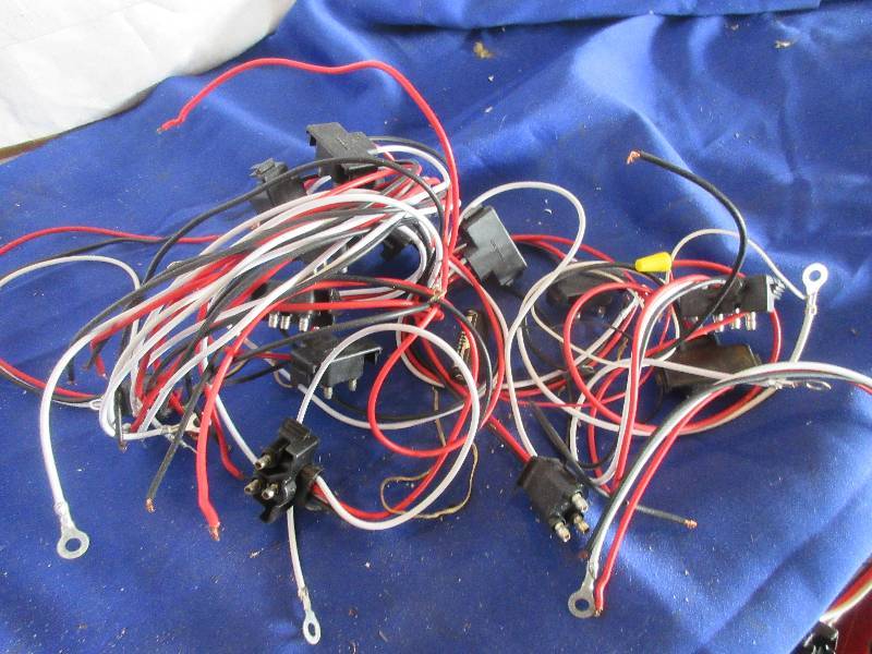 3 wire marker plugs