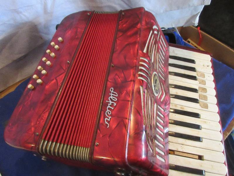 childs alfier accordian