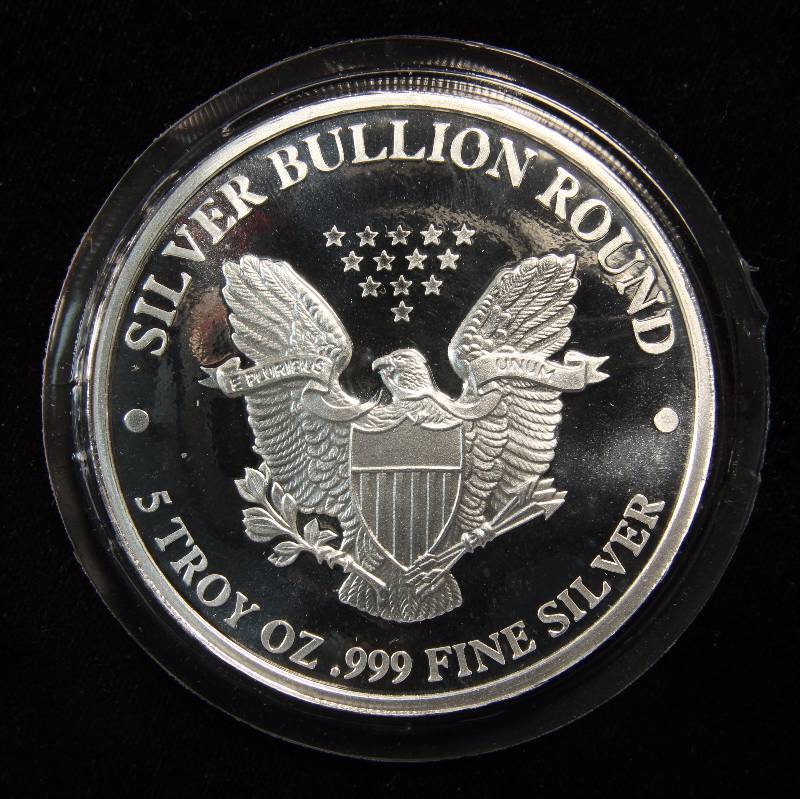 2016 SILVER EAGLE DESIGN 5 TROY OZ .999 SILVER ROUND SEALED IN ORIGINAL CASE