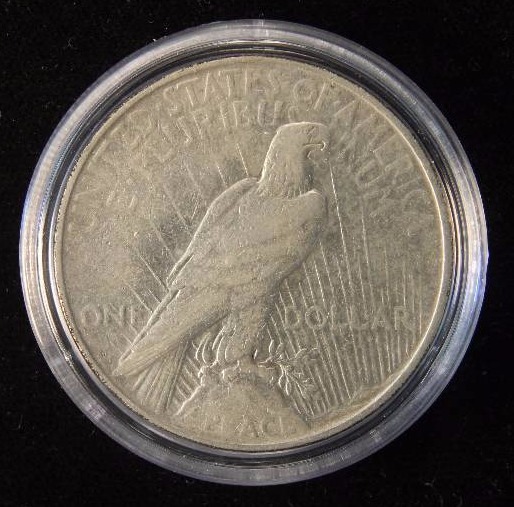 1923-D PEACE SILVER DOLLAR IN AIRTITE HOLDER