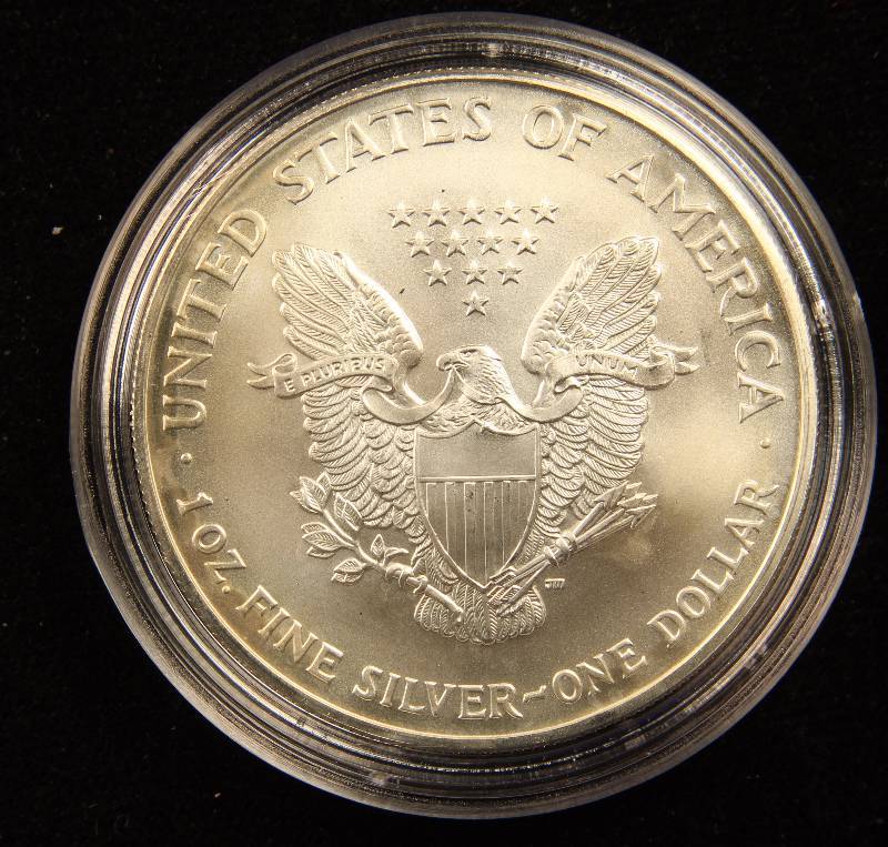 2002 AMERICAN SILVER EAGLE 1 TROY OZ. .999 FINE SILVER DOLLAR IN AIRTITE HOLDER