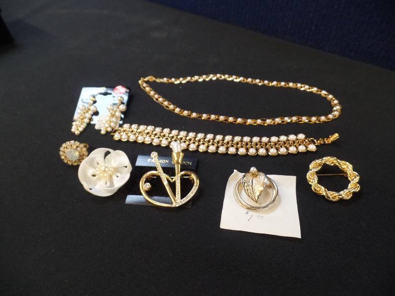 Ladies Assorted Jewelry