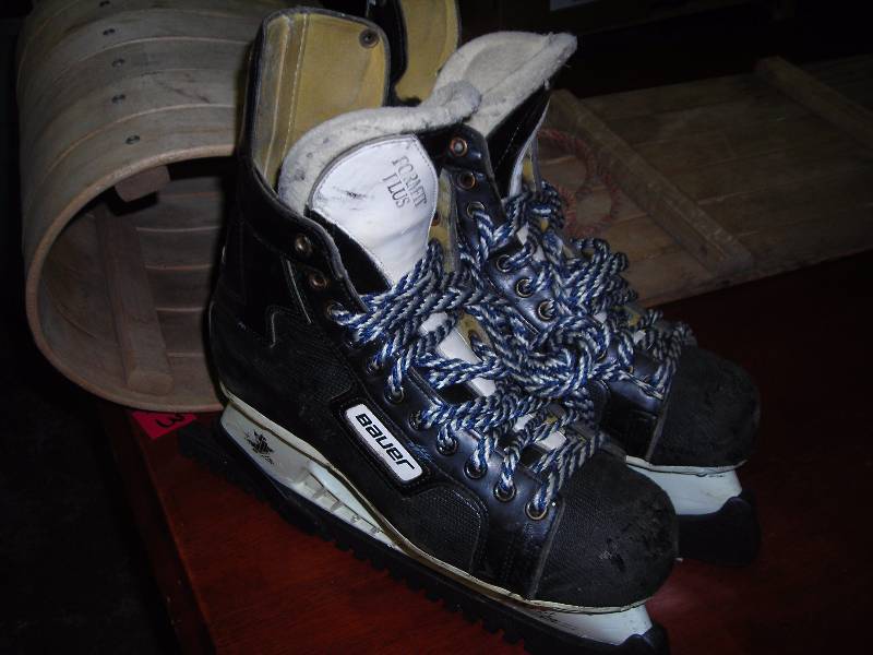 Pair Bauer Custom Supreme 2000 Hockey Skates Size 10