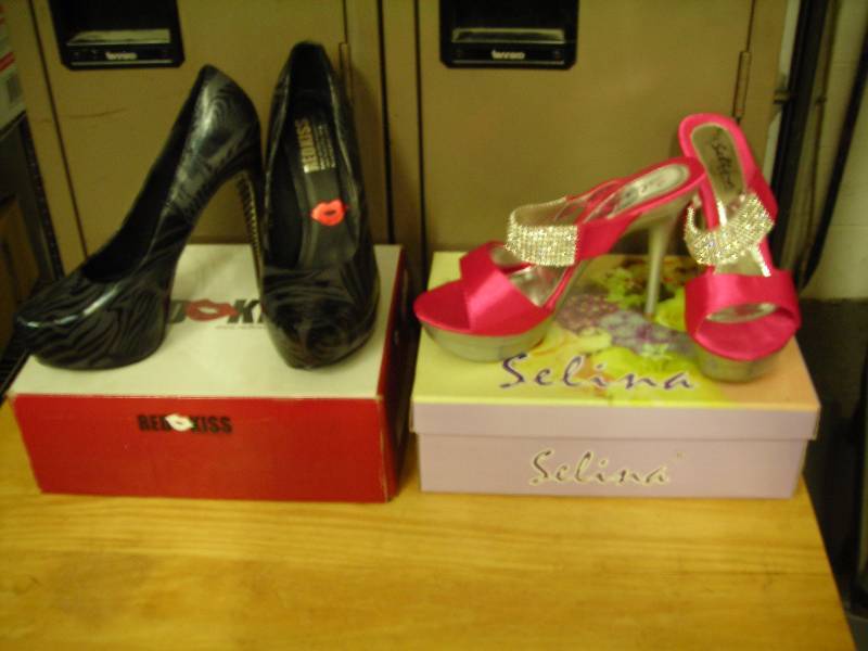 2 Pair Ladies High Heels Size 8