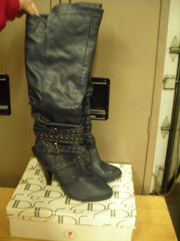 1 Pair Ladies Blue Knee High Boots Size 8