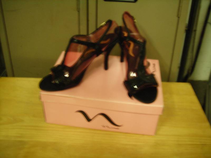 1 Pair New Nina Sequins Size 7 12