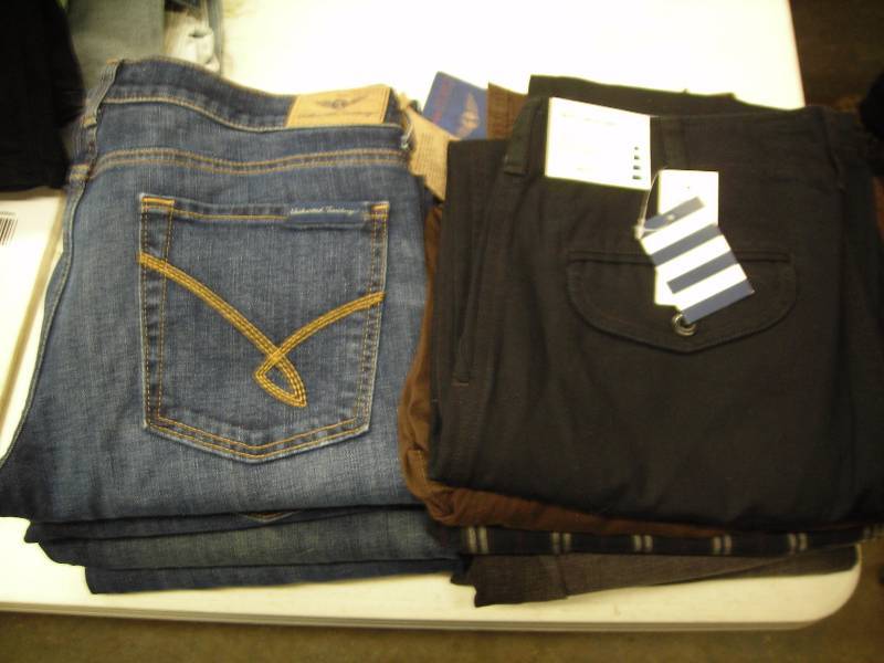 9 Pair Mens JeansPants New With Tags Size 32