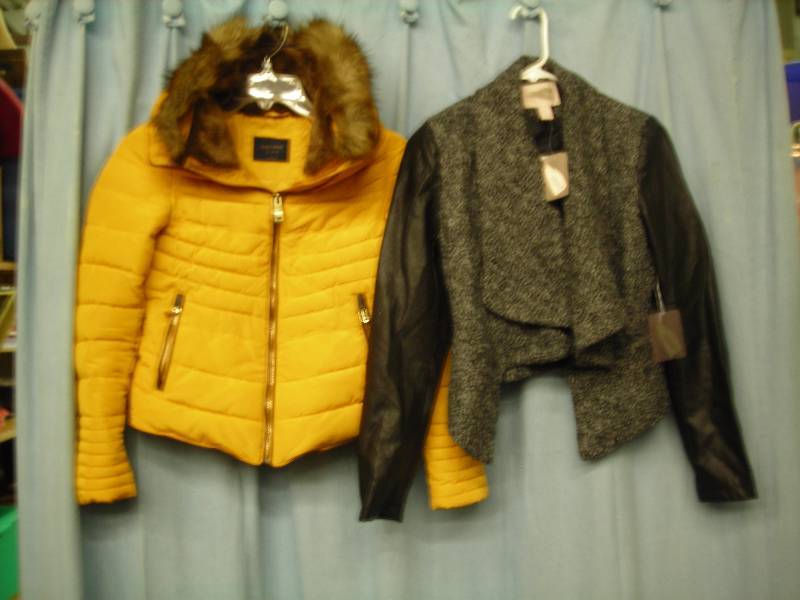 2 Junior Jackets XS