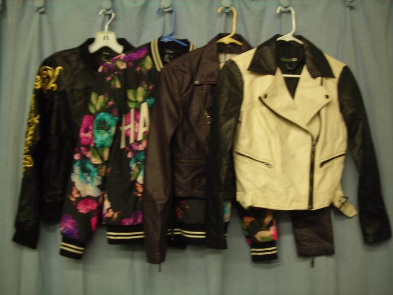 4 Junior Jackets Size S