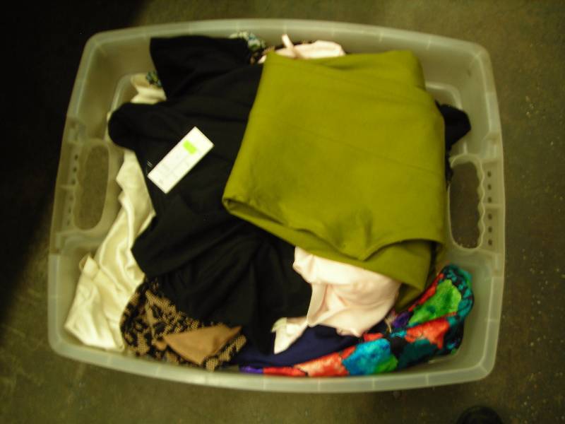Tote Full, Of Ladies Clothes Size L Includes Tote