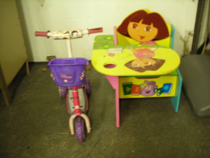 Dora Student Desk, Disney 3 Wheel Scooter