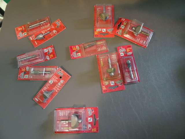 lot 13 image: NEW Lot 11 Pcs. Misc Router Bits Vermont American