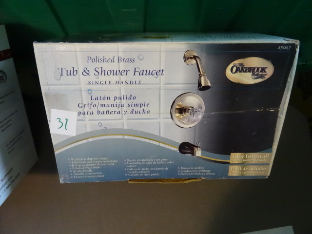 lot 31 image: NEW Oakbrook Tub and Shower Faucet pn 45062