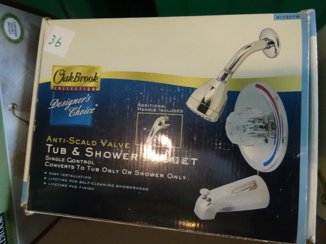 lot 36 image: NEW Oakbrook Tub and Shower Faucet pn 4172078