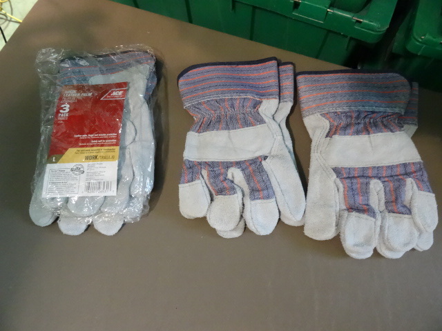 lot 71 image: NEW Lot qty 3 Pair Leather Work Gloves