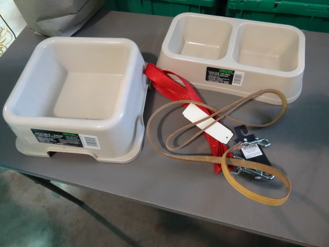 lot 75 image: NEW Lot Pet Items incl 2 x Food and Water Bowls, 2 x Leashes