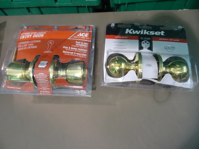 lot 122 image: NEW Qty 2 Door Handle Locks 2 x Keyed Entry