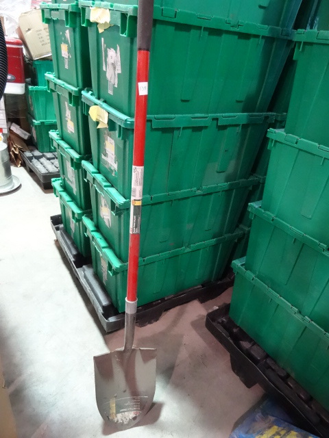 lot 139 image: LIKE NEW ACE Round Point Digging Shovel with Fiberglass Handle