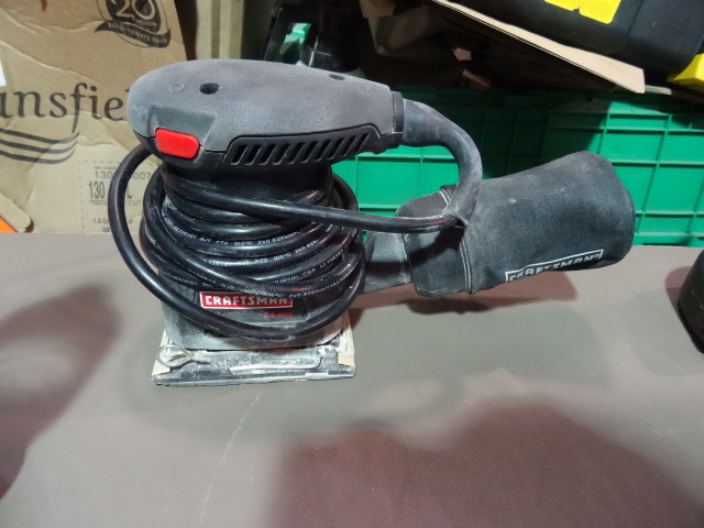 lot 171 image: USED Craftsman 1  4 Sheet Sander pn 911177 Does Not Power On