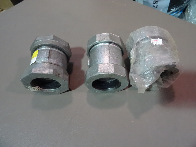 lot 219 image: NEW Qty 7 Galvanized Galvanized Compression Coupler 1.5 in