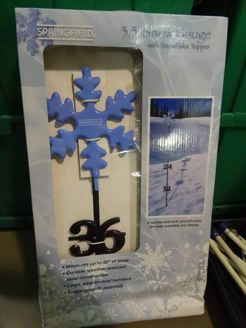 lot 253 image: NEW SpringField 3.5 ft Snow Guage with Snow Flake Topper