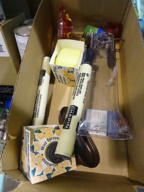 lot 254 image: NEW Qty 2 Chapin Mist Sprayer  Atomizer Plus 2 Bird Feeders