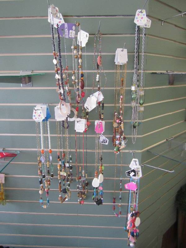 lot 58 image: Jewelry lot, great for resale...