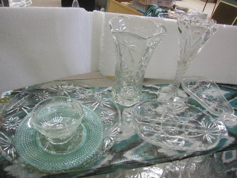 lot 288 image: Fine glassware...