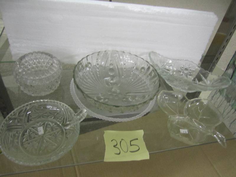 lot 305 image: Fine glassware...